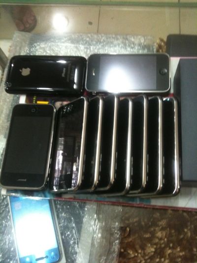 1 Lô  iphone 3GS 8gb quốc tế zin all 100% giá bao rẻ nhất 5s.....