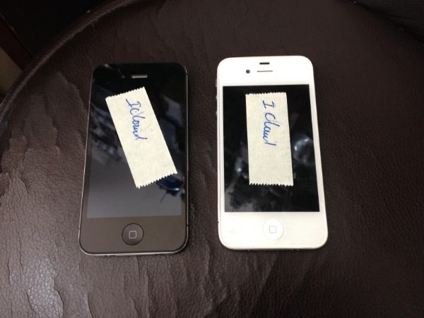2 Cây 4s 16gb 1 đen,1 trắng cực đẹp zin all 100% bị icloud cần bán ..............